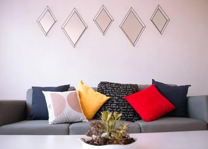 Delightful 4br Cozy Heart Of Artist District Apartamento *