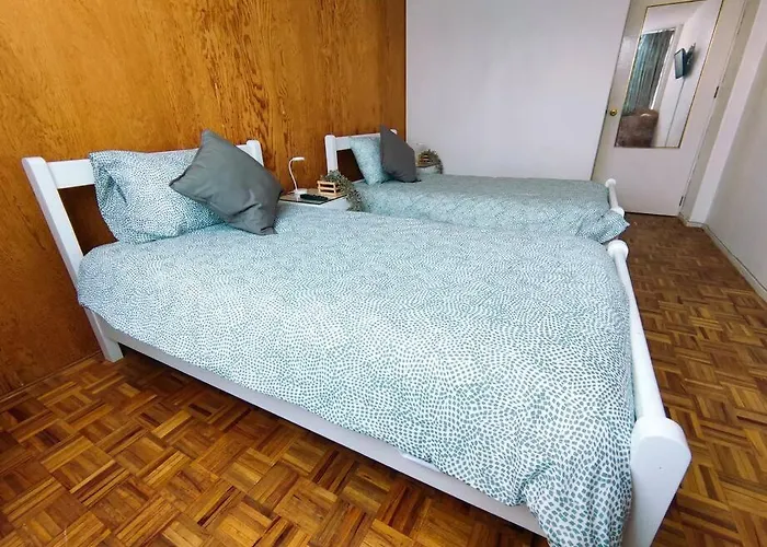 Delightful 4br Cozy Heart Of Artist District Apartamento