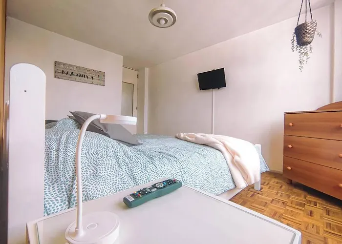 Delightful 4br Cozy Heart Of Artist District Apartamento *