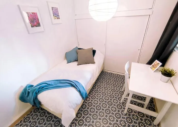 Apartamento Delightful 4br Cozy Heart Of Artist District *