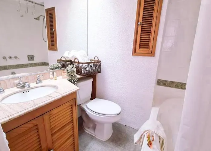 Delightful 4br Cozy Heart Of Artist District