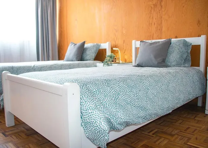 Apartamento Delightful 4br Cozy Heart Of Artist District